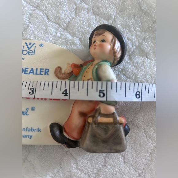 Vintage Goebel HUMMEL Figurines Collector's Display Plaque Sign Figurine (1947) - Picture 4 of 5